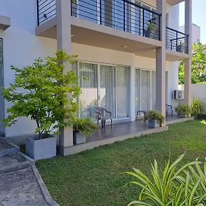 Bed & Breakfast Silina Airport Residence & Transit Hotel